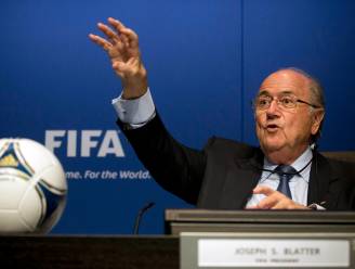 Sepp Blatter ziet "problematische en gevaarlijke" videoref als bedreiging voor het voetbal