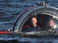 De Russische president Vladimir Poetin is ongetwijfeld fier op zijn onderwatervloot, die hij af en toe met een bezoekje vereert.