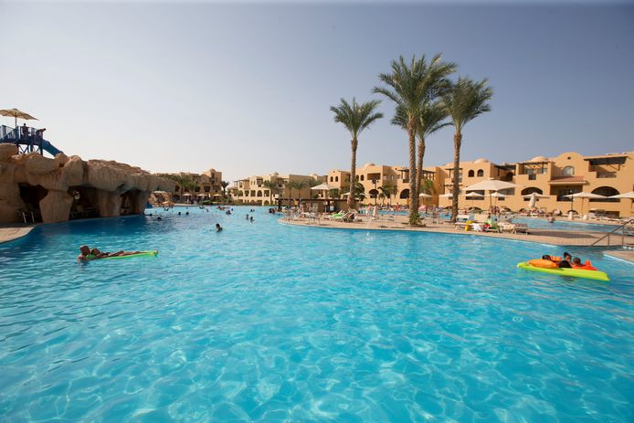 Archiefbeeld: één van de vele hotels aan de Rode Zee in Egypte