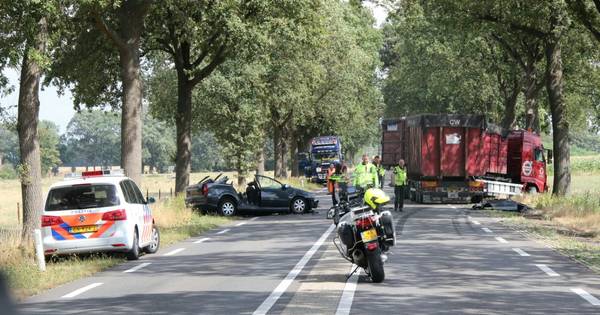 N348 weer vrij na zwaar ongeluk op bij Luttenberg - De Stentor