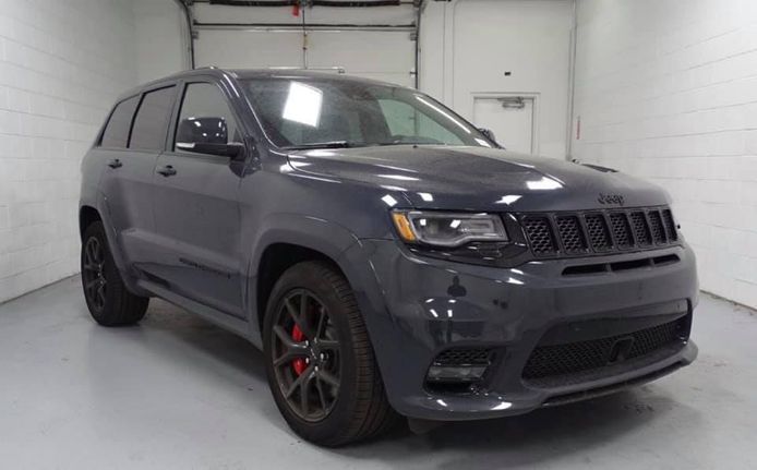 De Jeep Grand Cherokee SRT doet velen watertanden en in de valse actie trappen.