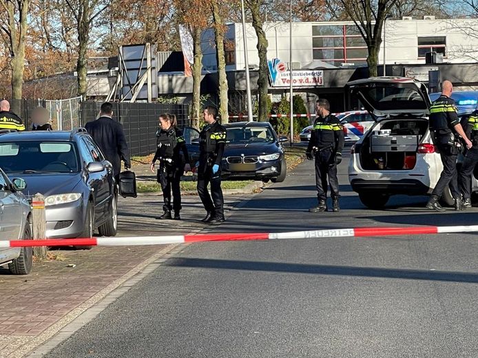 De politie zet de omgeving af na een melding van een schietpartij.