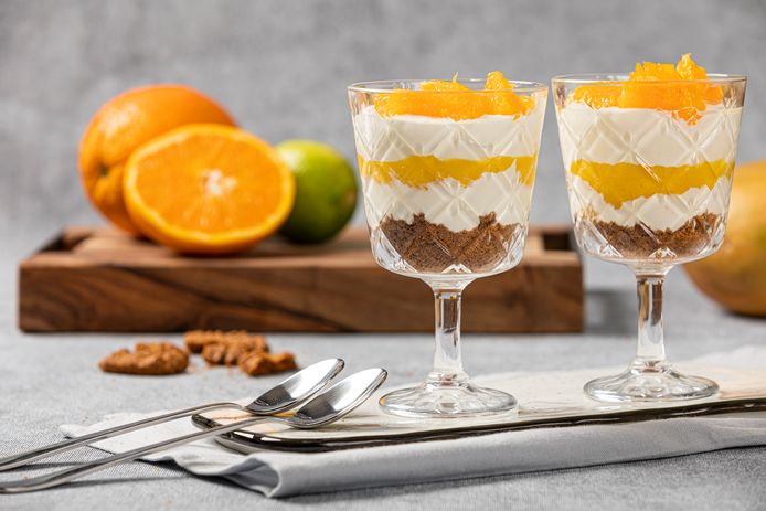 Sinaasappel cheesecake glaasjes met mango.