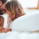 Waarom het bed delen met je partner slecht kan zijn voor je gezondheid
