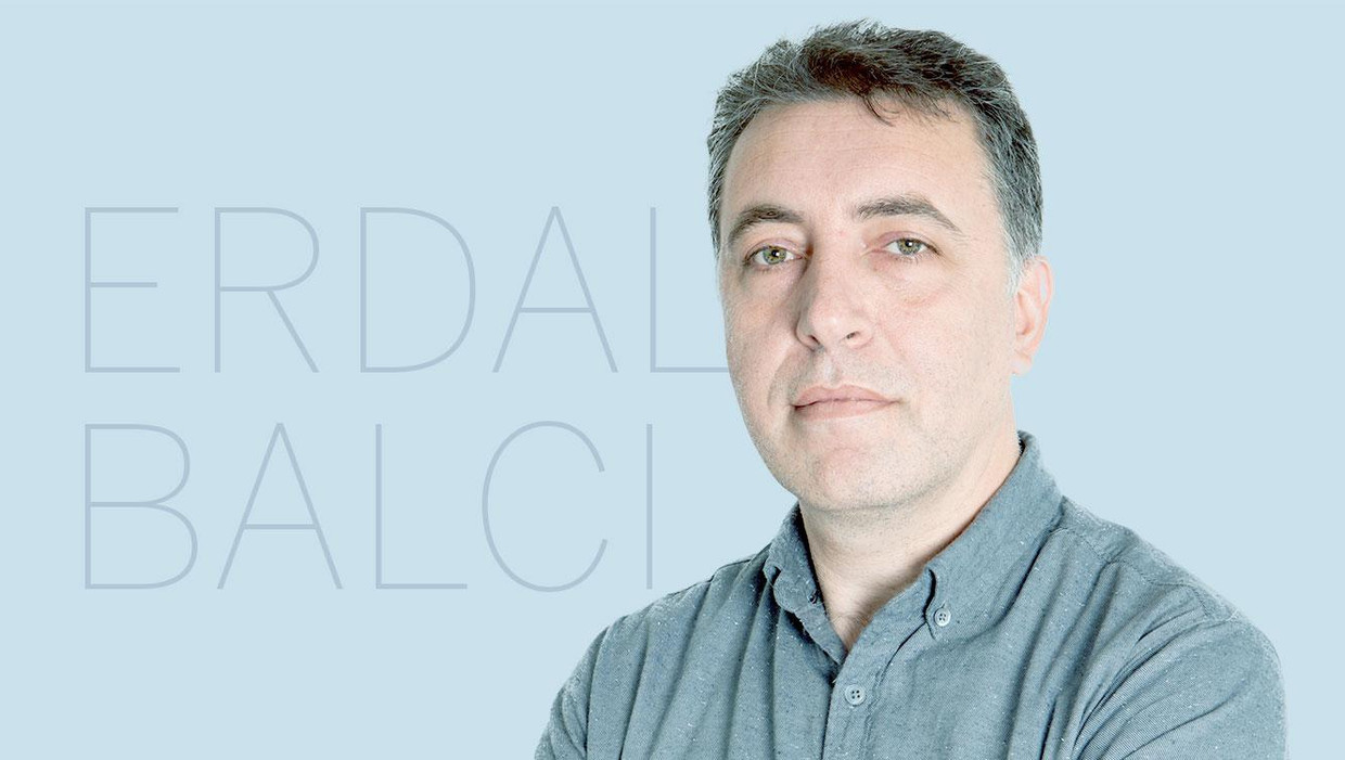 Erdal Balci Helpt Femke Halsema Uit Haar Droom In Zatopia Zullen