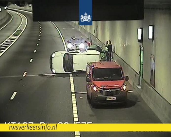 Weg Weer Vrij Na Ongeluk In Ketheltunnel Richting Rotterdam Rotterdam Ad Nl