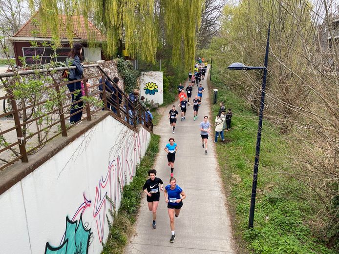 Marathon van Gent. Van het Keizerspark naar de Franse Vaart.