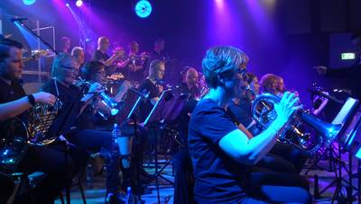 Metropeelorkest na twaalf jaar terug in Westerbeek met ‘Let’s twist again’