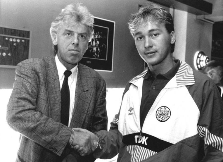 Danny Hesp (r.) met toenmalig Ajax-trainer Leo Beenhakker in 1989. Foto ANP/Herman Pieterse Beeld 