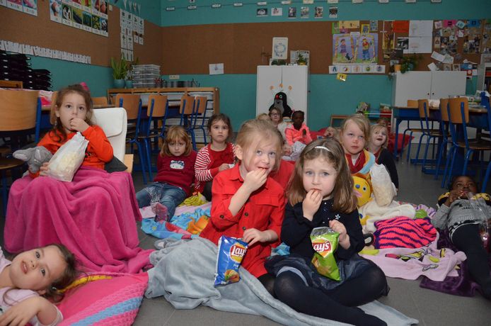 Rode Neuzen Dag in basisschool 't Landuiterke in Denderleeuw, waar er onder meer een filmavond was voor de kinderen.