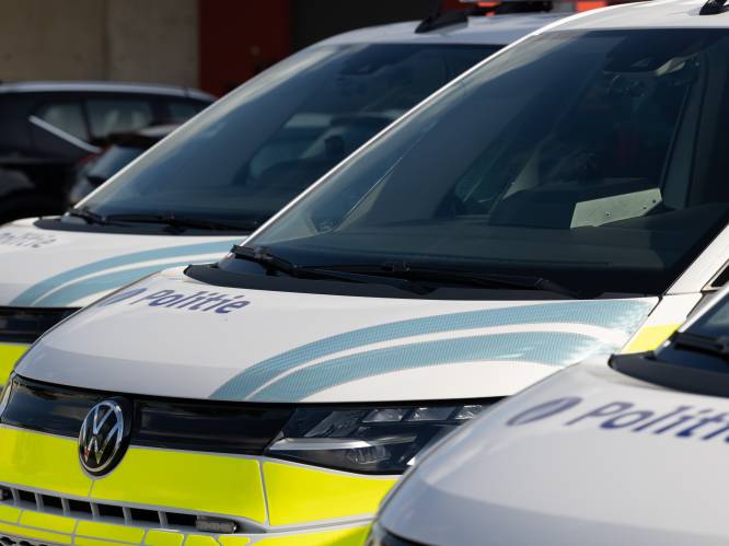 Bromfietser (19) gewond na botsing met auto in Genk 