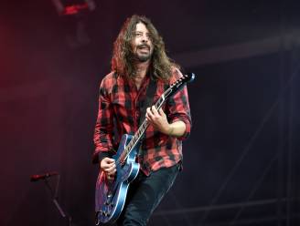 Foo Fighters-frontman Dave Grohl begint Instagram-pagina met gênante verhalen: “Ik reisde dagenlang om naar een club te gaan, maar mocht er niet binnen”
