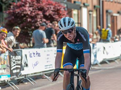 ‘Laatkomer’ Haest verliest de koers, maar pakt de titel