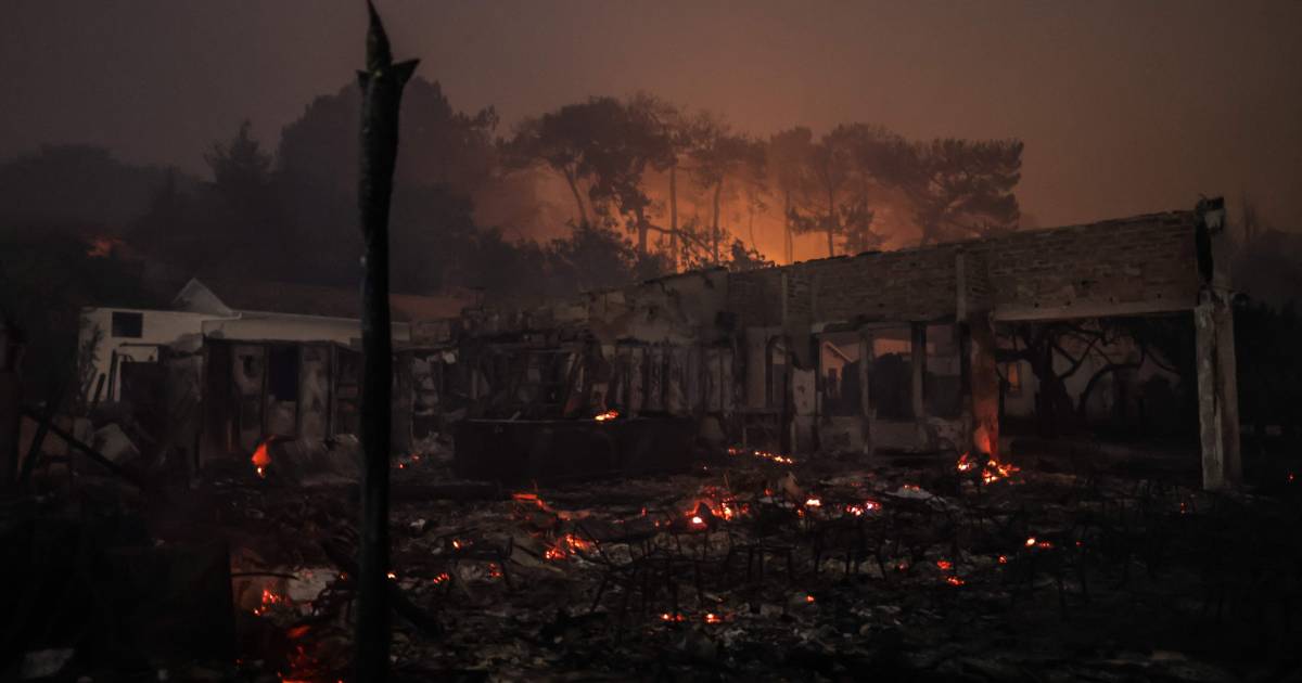 Il fuoco distrugge case e ristoranti in Francia e 10.000 persone evacuate |  All’estero