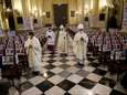 Aartsbisschop vult kathedraal met duizenden foto’s van overleden coronaslachtoffers