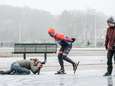 Door de ingenieuze schaatsbaan keek heel Nederland naar Winterswijk: ‘Er waren meer journalisten dan schaatsers’