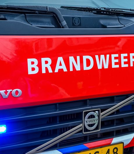 Brandweer rukt uit voor schoorsteenbrand in Swartbroek