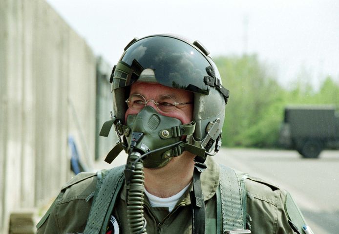 In 1995 mocht Kees Backx in een F16 vliegen omdat hij 25 jaar correspondent voor het Brabants Dagblad was.