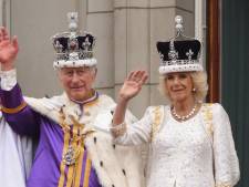 Cérémonie solennelle, foule conquise et Harry souriant: ce qu’il faut retenir du couronnement de Charles III et Camilla
