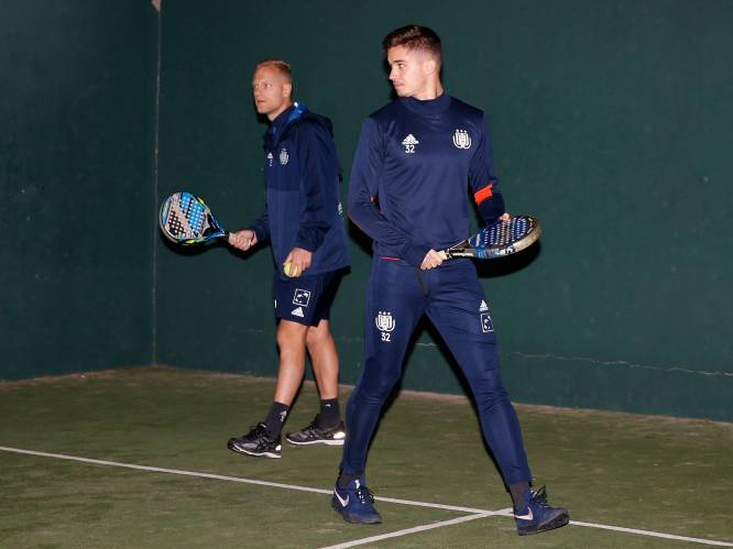 Herbeleef dag twee op winterstage met Anderlecht dat potje padel speelde