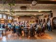 Een veiling voor het goede doel. De laatste activiteit van de KBO in De Pub.
