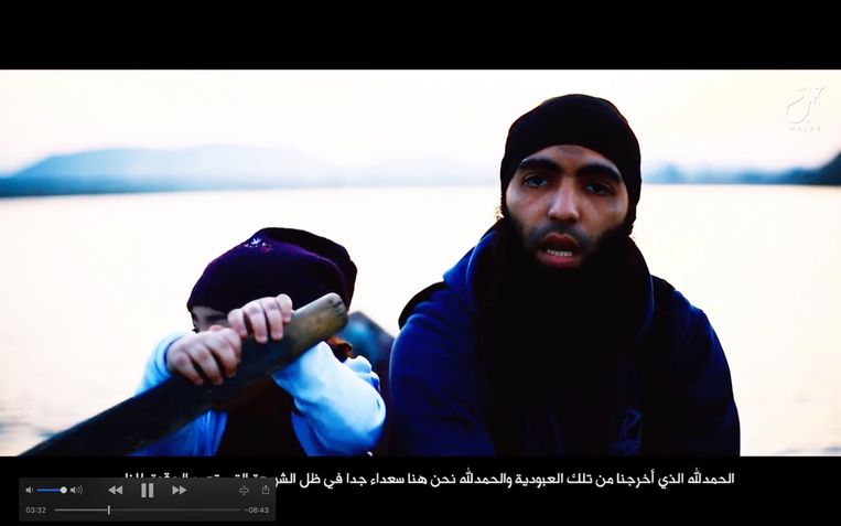 Mohamed Boudasis verscheen in 2016 in een propagandavideo van IS. Beeld RV