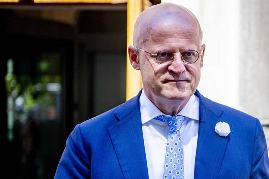 Minister Ferd Grapperhaus van Justitie lijkt een diplomatieke weg te kiezen om Huawei niet betrokken te laten zijn bij de uitrol van 5G in ons land.