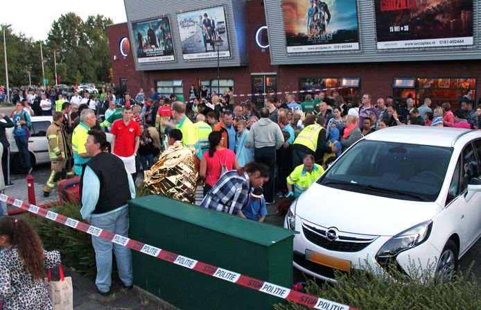 Waterpret Loopt Uit Op Drama Na Te Veel Chloor In Zwembad Binnenland Ad Nl