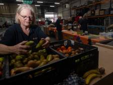 Sterke afname klanten voedselbank in de regio: ‘Overheidsmaatregelen tegen armoede doen hun werk’