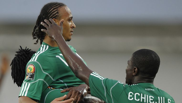 Odemwingie (ex-La Louvière) scoorde twee keer voor Nigeria. Beeld UNKNOWN