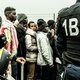 Vluchtelingen in de rij voor nieuwe bestemming: "Zou het in Marseille goed zijn?"