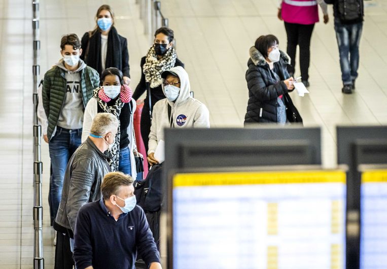 Mutatie van coronavirus zorgt voor nervositeit: Nederland ...