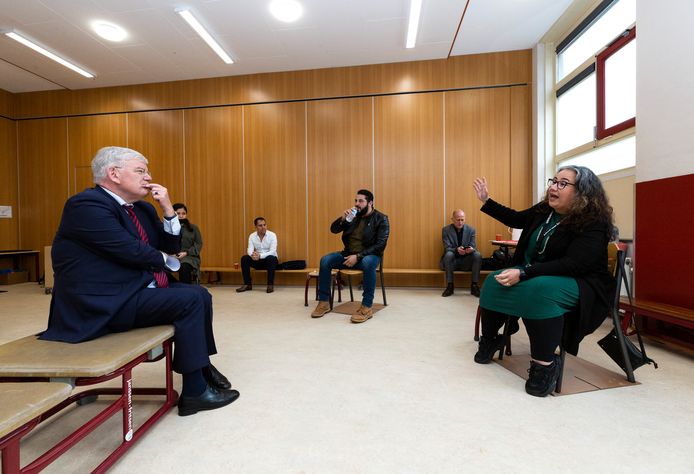 Van Zanen deelt de zorgen over de kloof tussen Den Haag Zuidwest en de rest van Den Haag. 'Daarom kan ik mij niet veroorloven níet keihard voor hen op te komen’.