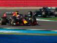Verstappen troeft na spectaculaire start Hamilton af in historische sprintrace