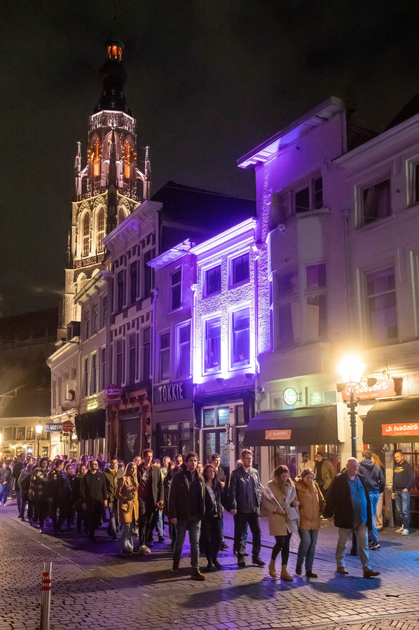 Breda eert leven Zander (23) met stille tocht ‘De hemel is een ster rijker, alleen veel te