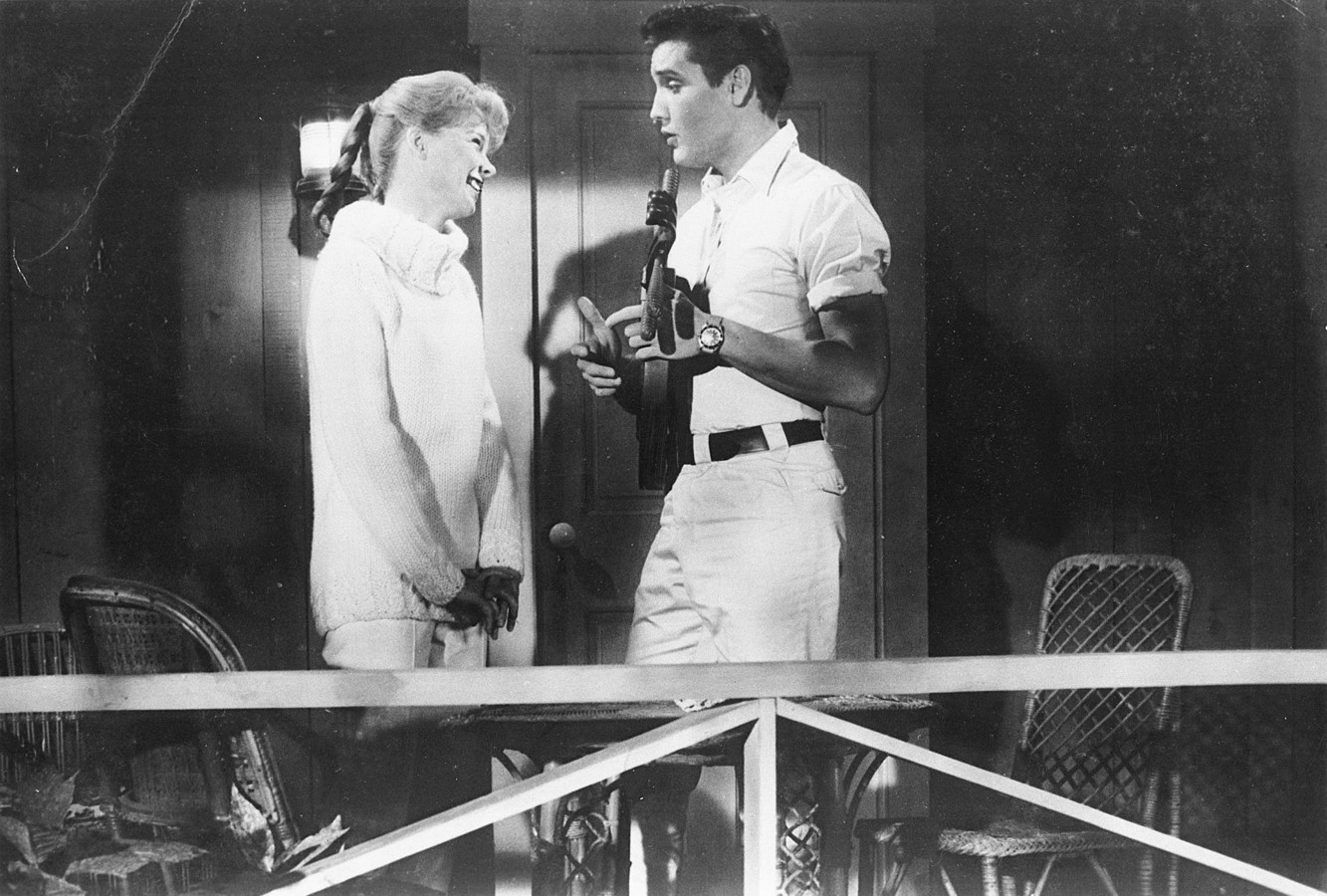 actrice-stella-stevens-84-bekend-van-film-met-elvis-presley