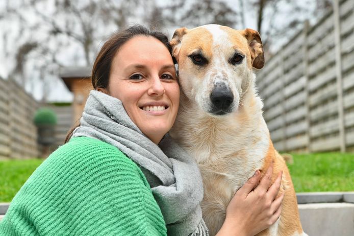 Mélody Diéryckx kan nog geen afscheid nemen van haar hond Jenny.