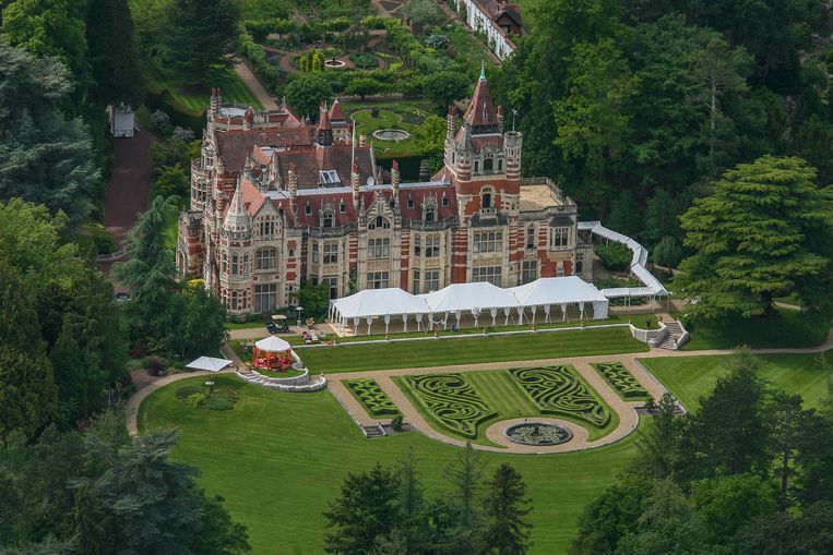 ‘Friar Park was voor George een toevluchtsoord, een veilige haven waar hij kon ontsnappen aan de drukte van de dolgedraaide buitenwereld.’ Beeld Getty Images