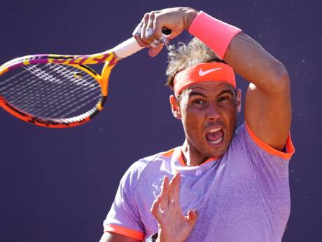 Rafael Nadal (37) maakt rentree en wint eerste wedstrijd op gravel sinds Roland Garros 2022