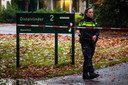 De politie heeft het gebied afgezet rondom de forensisch psychiatrische kliniek Altrecht Aventurijn. De 27-jarige man die is aangehouden in verband met de vermissing van Anne Faber (25) uit Utrecht, zat in de psychiatrische kliniek.