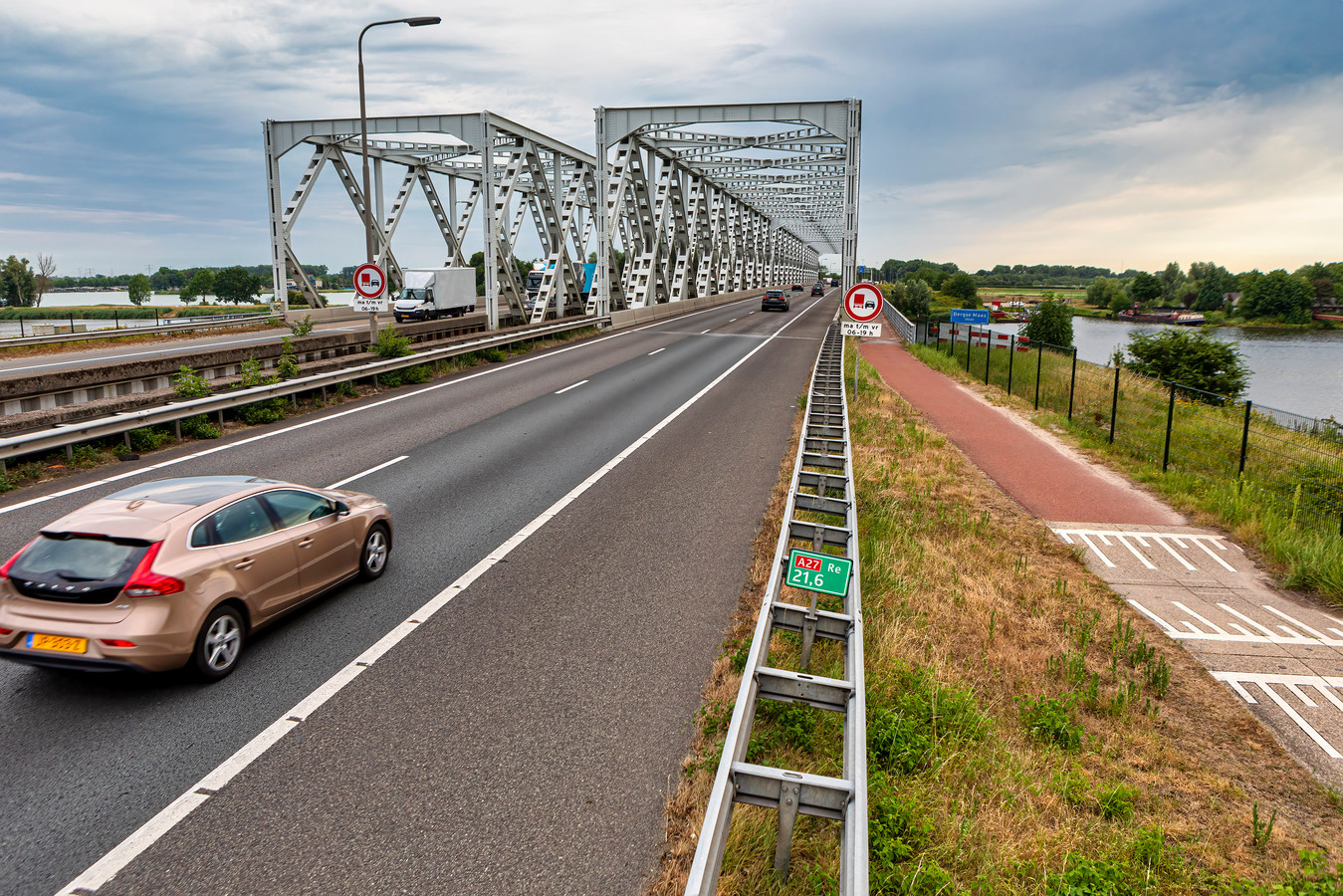 Bomen sneuvelen bij Keizersveerbrug, opmaat naar verbreding A27 en