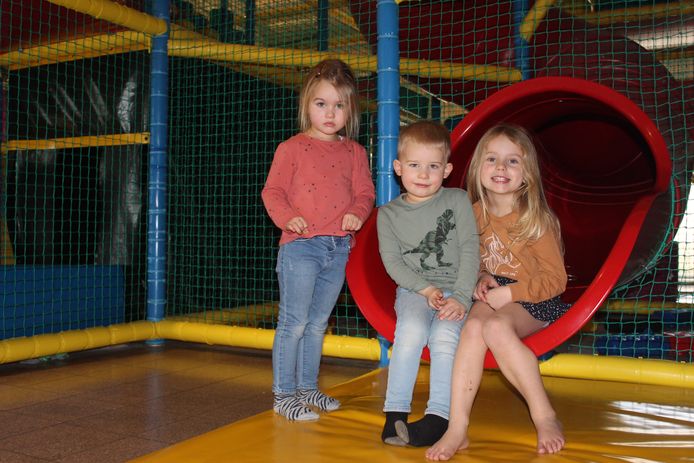 De kinderen mochten het DinoDorp al even uittesten.