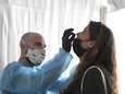 Les contaminations quotidiennes en hausse de près de 30%, les hospitalisations et les décès augmentent aussi