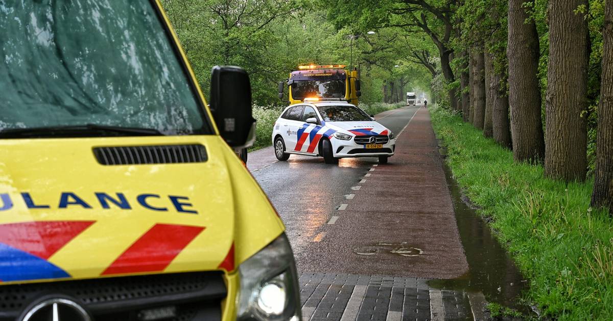 Gewonde bij botsing in Biezenmortel, weg spekglad door olie.