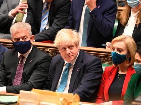 ‘Boris Johnson gaf zwerfhonden voorrang bij evacuatie boven Afghaanse vluchtelingen’