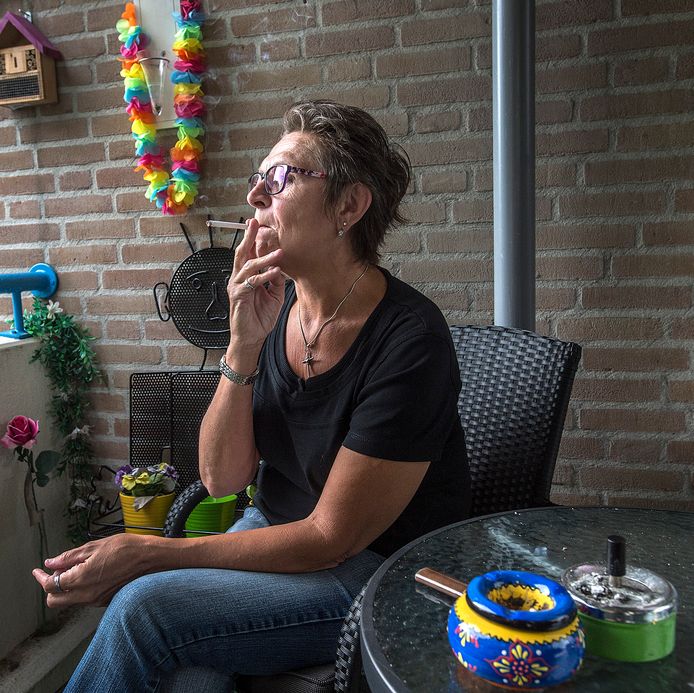 Bredase Anita gaat kazerne in om te stoppen met roken 