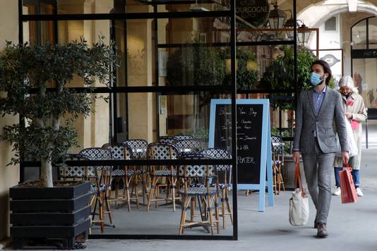 De restaurants in Parijs zijn nog steeds gesloten.