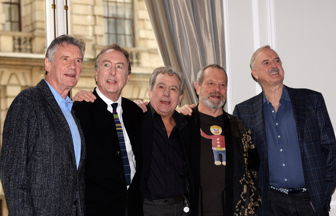 Monty python quote something completely different in van dale foto