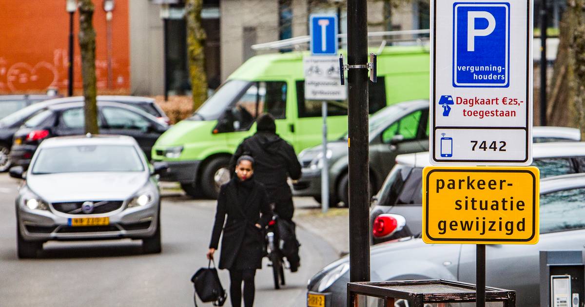 Elke zondag betaald parkeren in Deventer Deventer AD.nl
