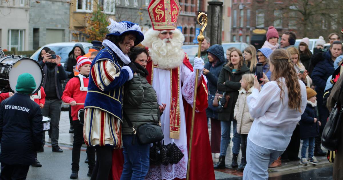 That’s what you get when there are only good children in the city: Sinterklaas arrives in Ronse and it stops raining